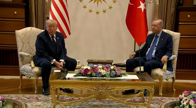 Трамп, прибувши на саміт НАТО, знову поскаржився на союзників
